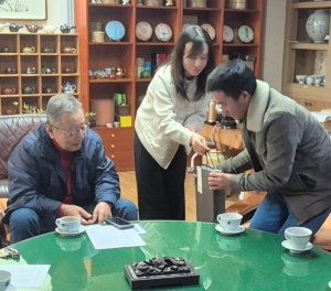 문경시, 베트남 계절근로자 치료비 후원한 제룡사회복지법인에 감사 전달